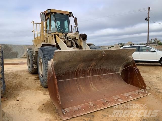 CAT 966F Колесни товарачи