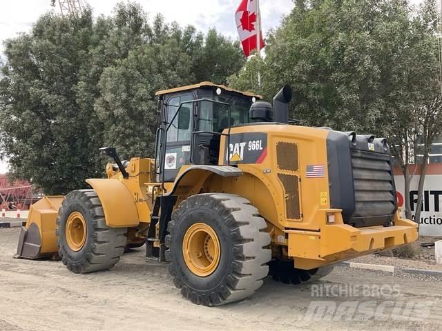 CAT 966L Колесни товарачи