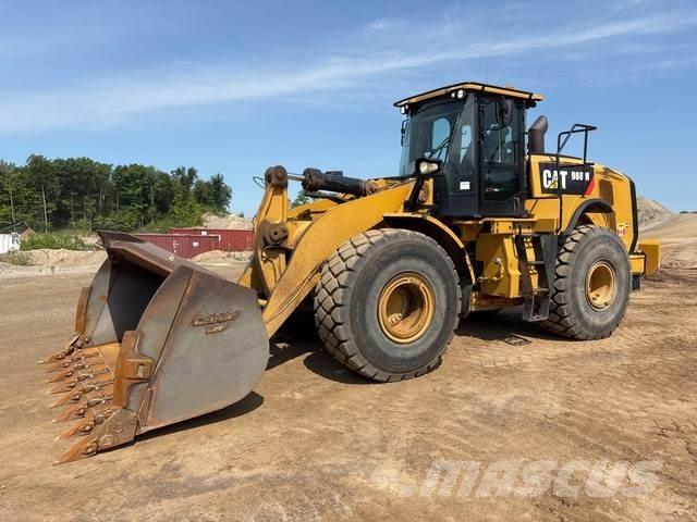 CAT 966M Колесни товарачи