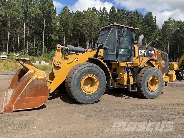 CAT 966M Колесни товарачи