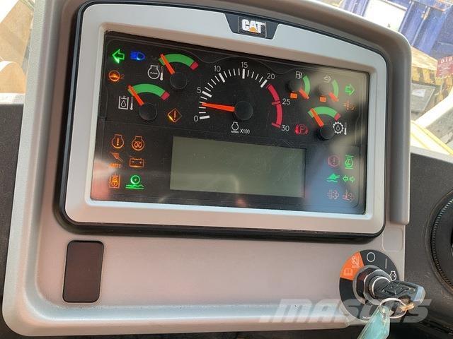 CAT 966M XE Колесни товарачи