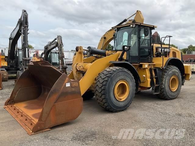 CAT 972M Колесни товарачи
