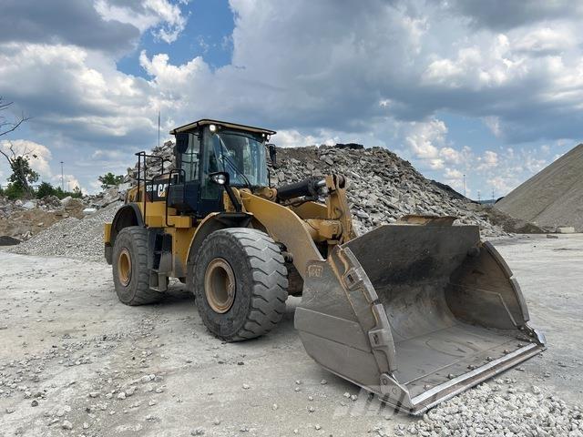 CAT 972M Колесни товарачи