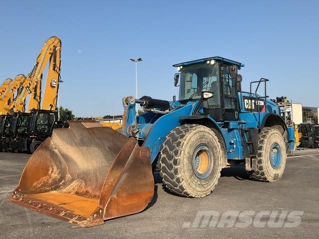 CAT 972M Колесни товарачи
