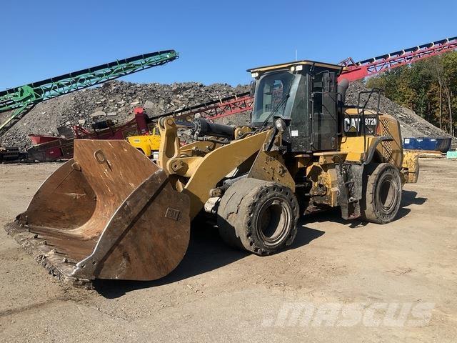 CAT 972M Колесни товарачи