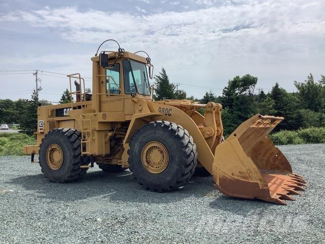 CAT 980 Колесни товарачи