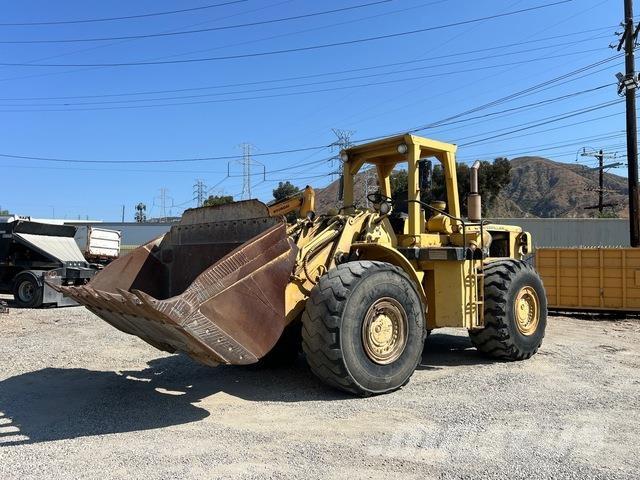 CAT 980B Колесни товарачи