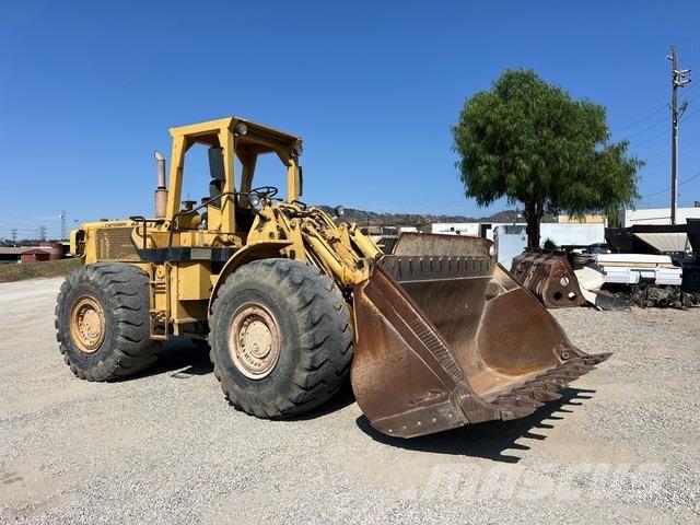 CAT 980B Колесни товарачи