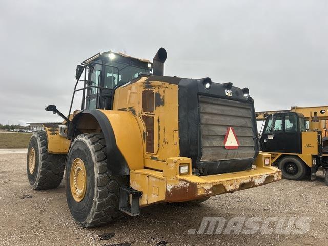 CAT 980M Колесни товарачи