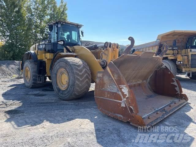 CAT 982M Колесни товарачи