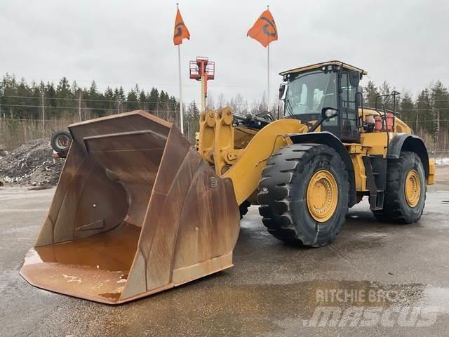 CAT 982M Колесни товарачи