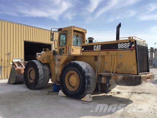 CAT 988F Колесни товарачи