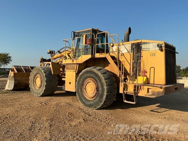 CAT 988G Колесни товарачи