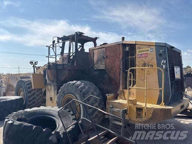 CAT 988K Колесни товарачи