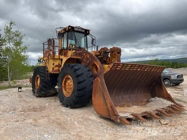 CAT 990 Колесни товарачи