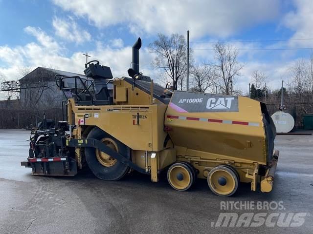 CAT AP1000E Машини за асфалт