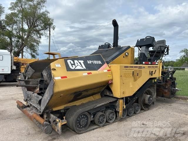 CAT AP1055E Машини за асфалт