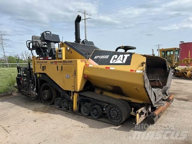 CAT AP1055E Машини за асфалт