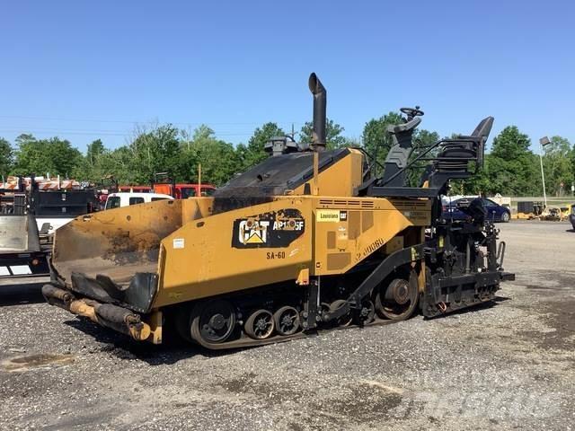CAT AP1055F Машини за асфалт