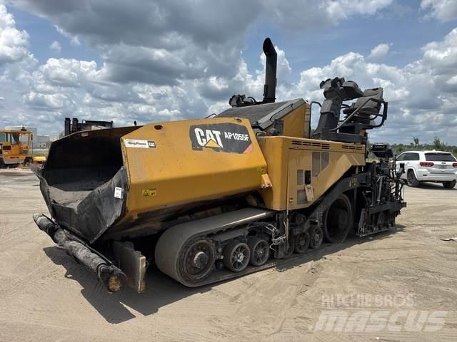 CAT AP1055F Машини за асфалт