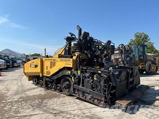 CAT AP1055F Машини за асфалт