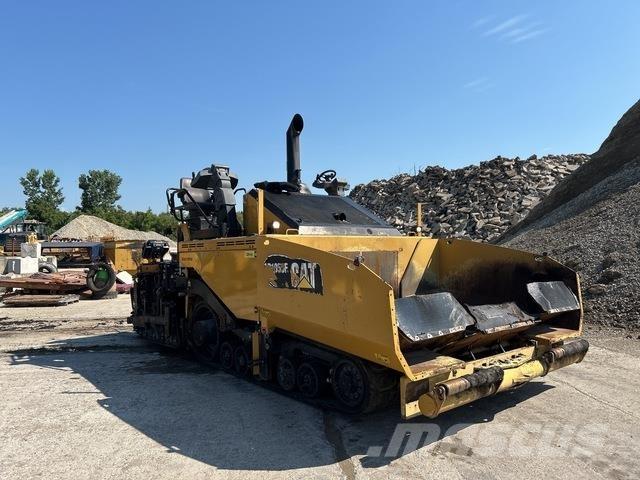 CAT AP1055F Машини за асфалт