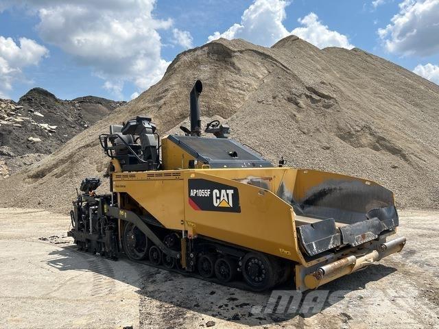 CAT AP1055F Машини за асфалт