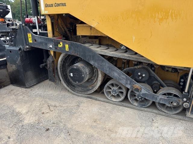 CAT AP1055F Машини за асфалт