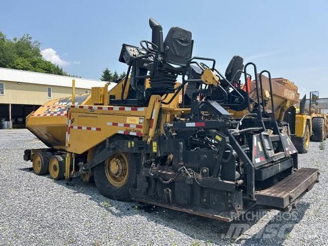 CAT AP600D Машини за асфалт