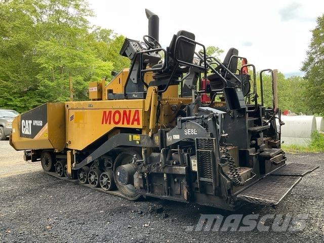 CAT AP655D Машини за асфалт