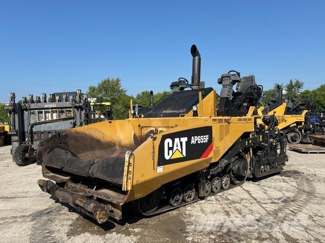 CAT AP655F Машини за асфалт