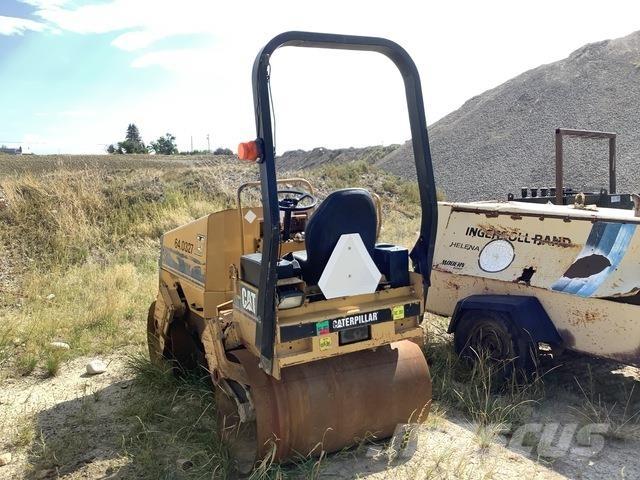 CAT CB224C Двойни барабанни ролки
