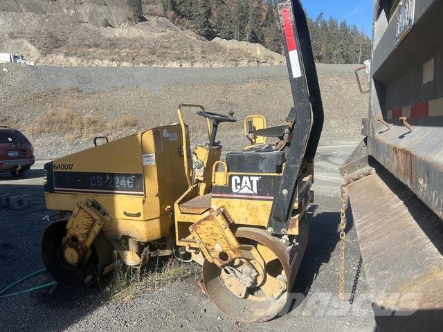 CAT CB224C Двойни барабанни ролки
