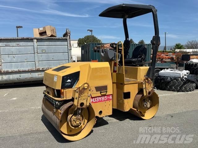 CAT CB24 Двойни барабанни ролки
