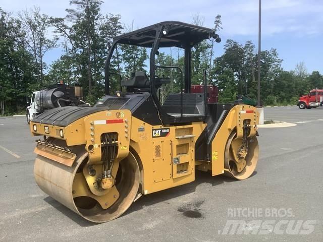 CAT CB44B Двойни барабанни ролки
