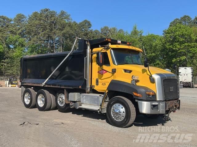 CAT CT660S Самосвал