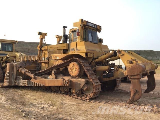 CAT D10R Верижни булдозери
