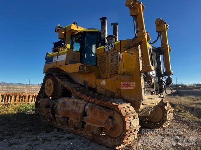 CAT D10T Верижни булдозери
