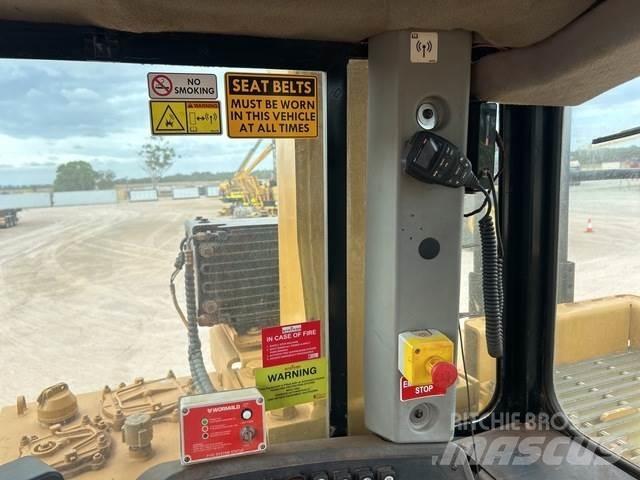 CAT D10T Верижни булдозери
