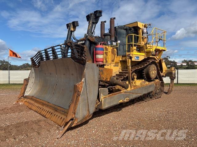 CAT D10T Верижни булдозери
