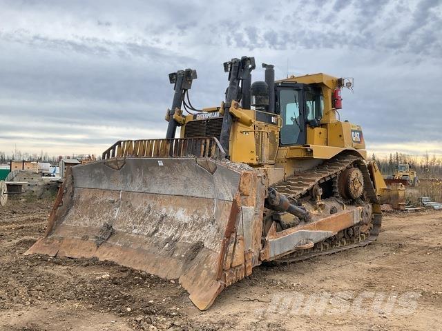 CAT D10T Верижни булдозери
