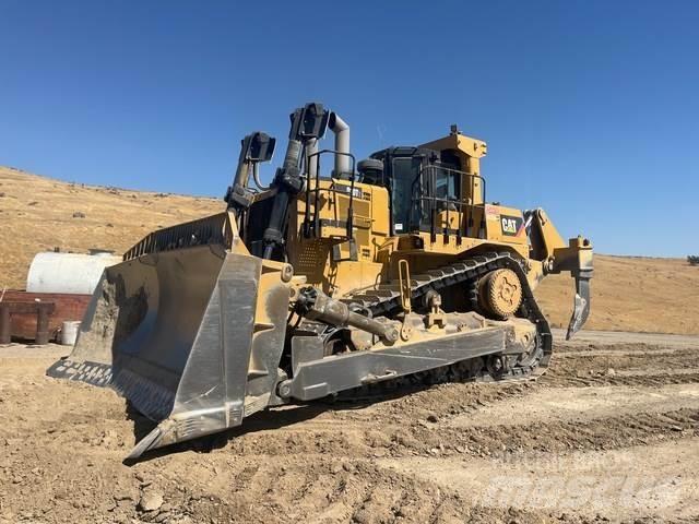 CAT D10T2 Верижни булдозери
