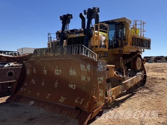CAT D10T2 Верижни булдозери

