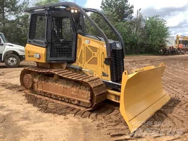 CAT D3 Верижни булдозери
