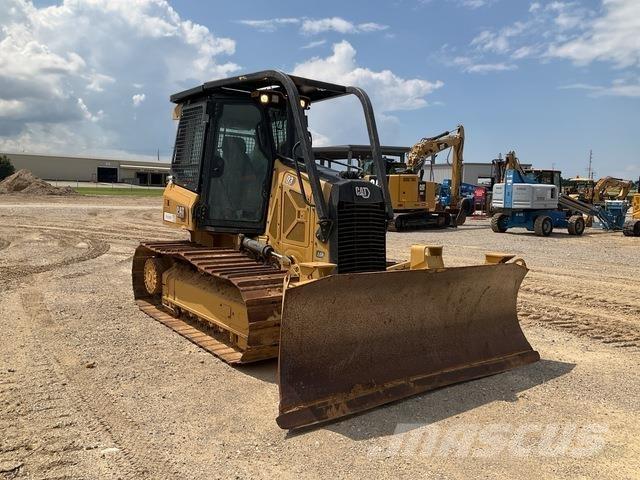CAT D3 Верижни булдозери
