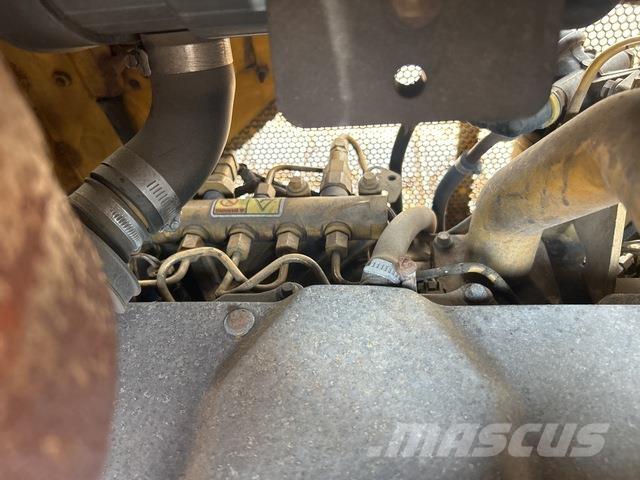 CAT D4K LGP Верижни булдозери
