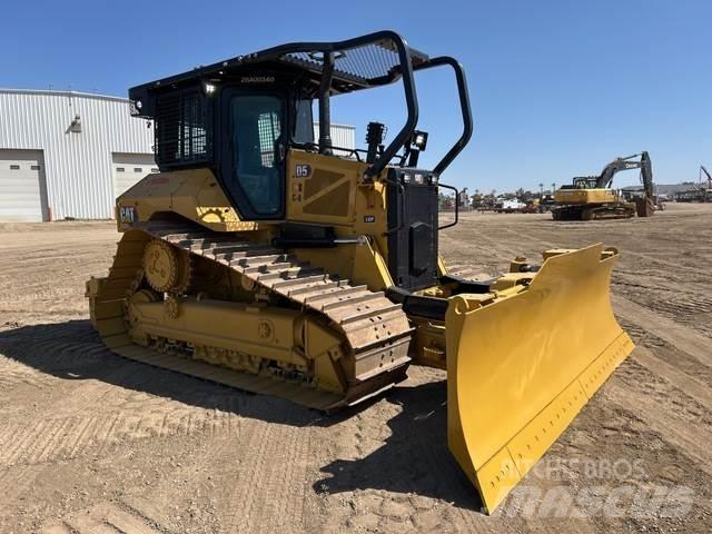 CAT D5 Верижни булдозери
