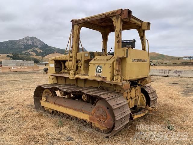 CAT D5B Трактори
