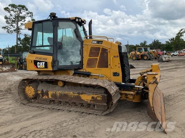 CAT D5K2 LGP Верижни булдозери
