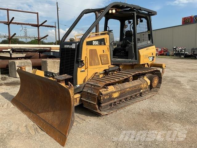 CAT D5K2 XL Верижни булдозери
